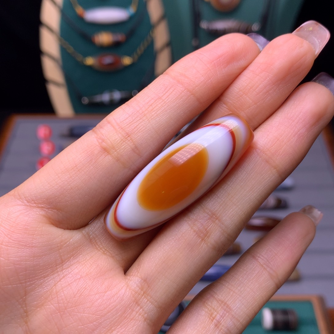 未镶嵌颈饰玛瑙/玉髓秋*
