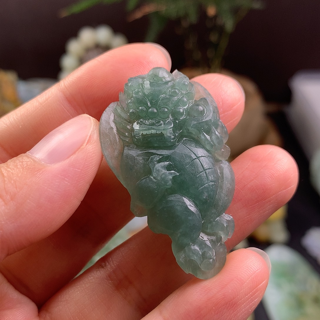定制翡翠未镶嵌貔貅