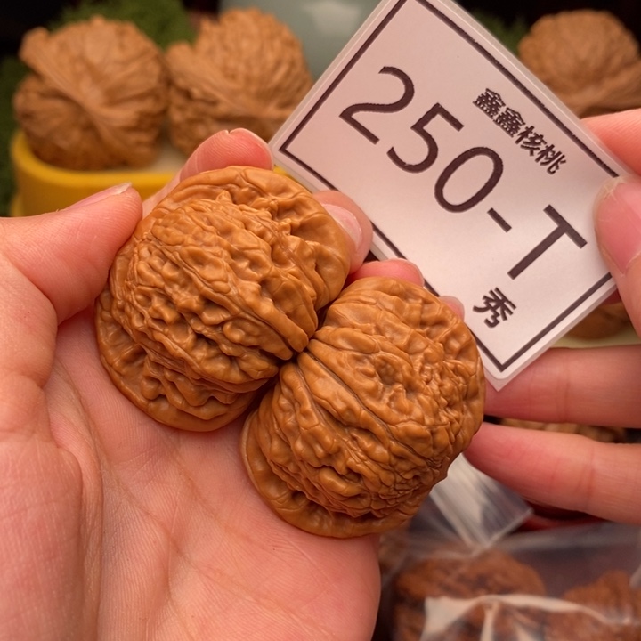 文玩核桃把件汉高楼42