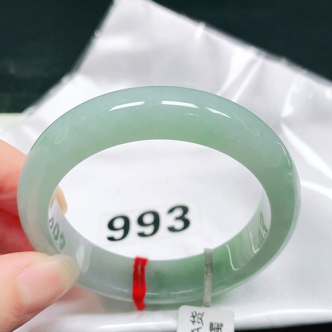 翡翠未镶嵌手镯38 号翡翠手镯