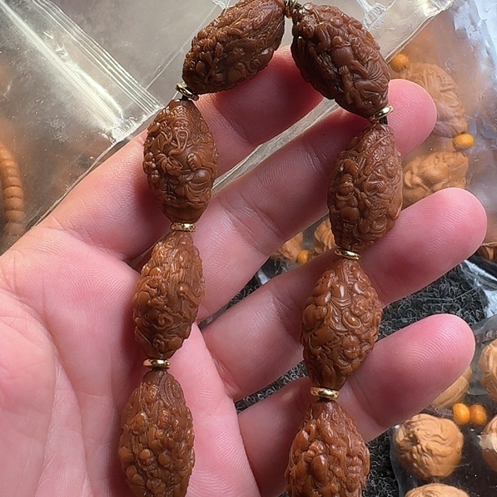 橄榄核吊坠天上人间