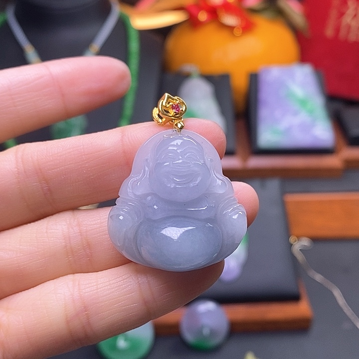 翡翠颈饰未镶嵌佛