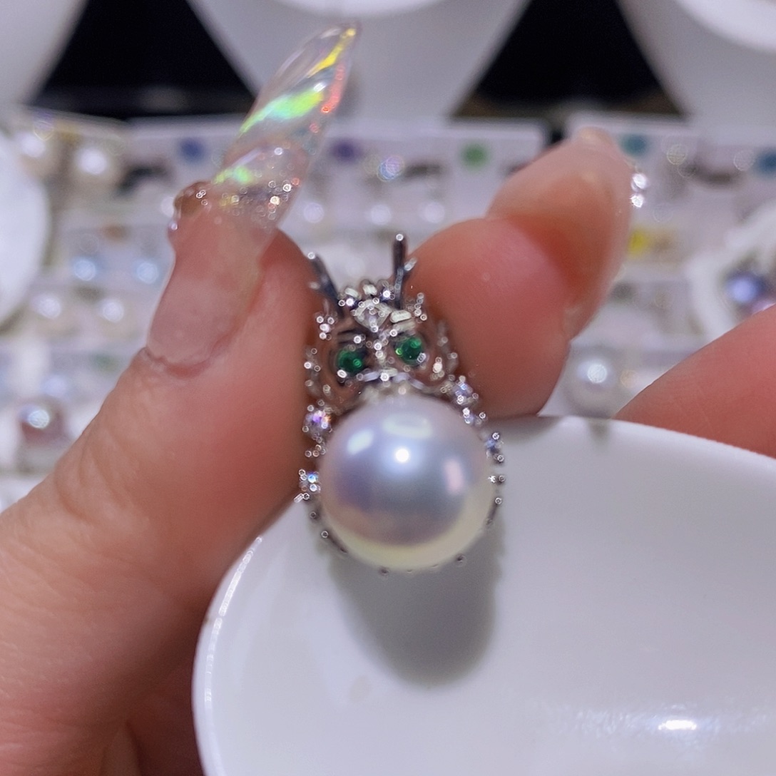 淡水珍珠颈饰合金