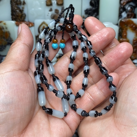 和田玉颈饰未镶嵌每****悟