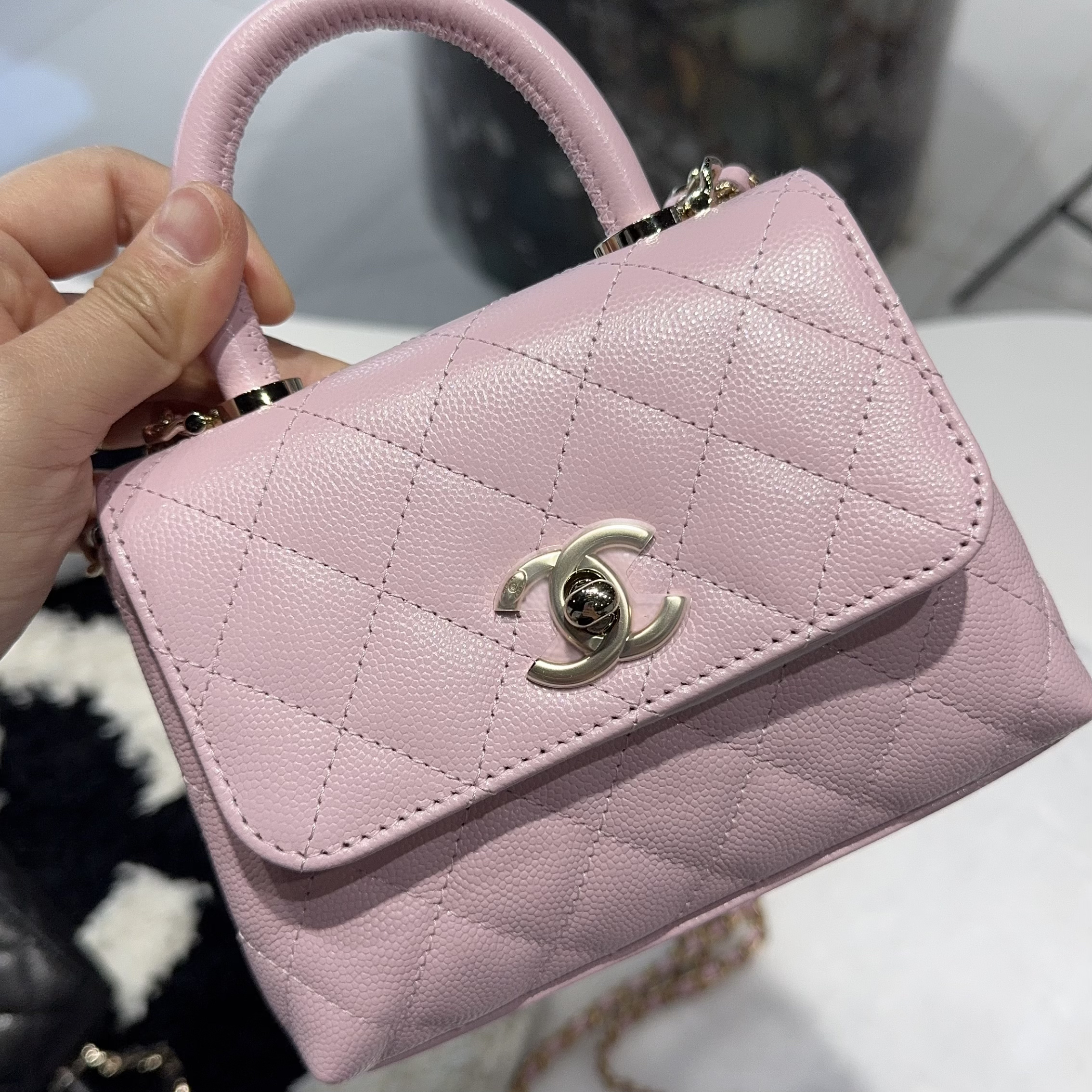 全新未使用 Chanel/香奈儿 25P cocohandle nano 樱花粉色