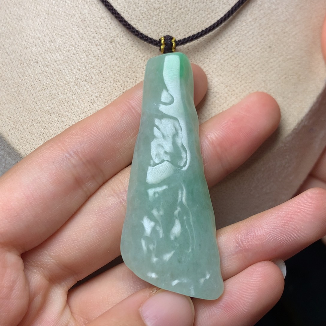翡翠颈饰未镶嵌吊坠