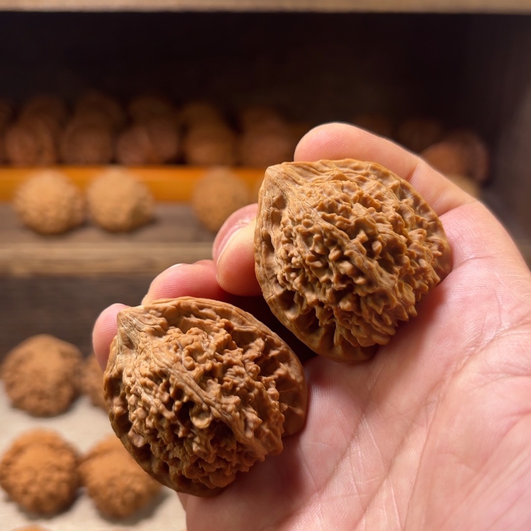 文玩核桃吊坠全品老款百花山边40