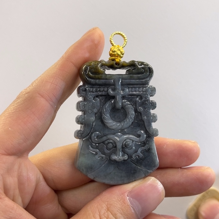 翡翠吊坠(赠链)未镶嵌代编织