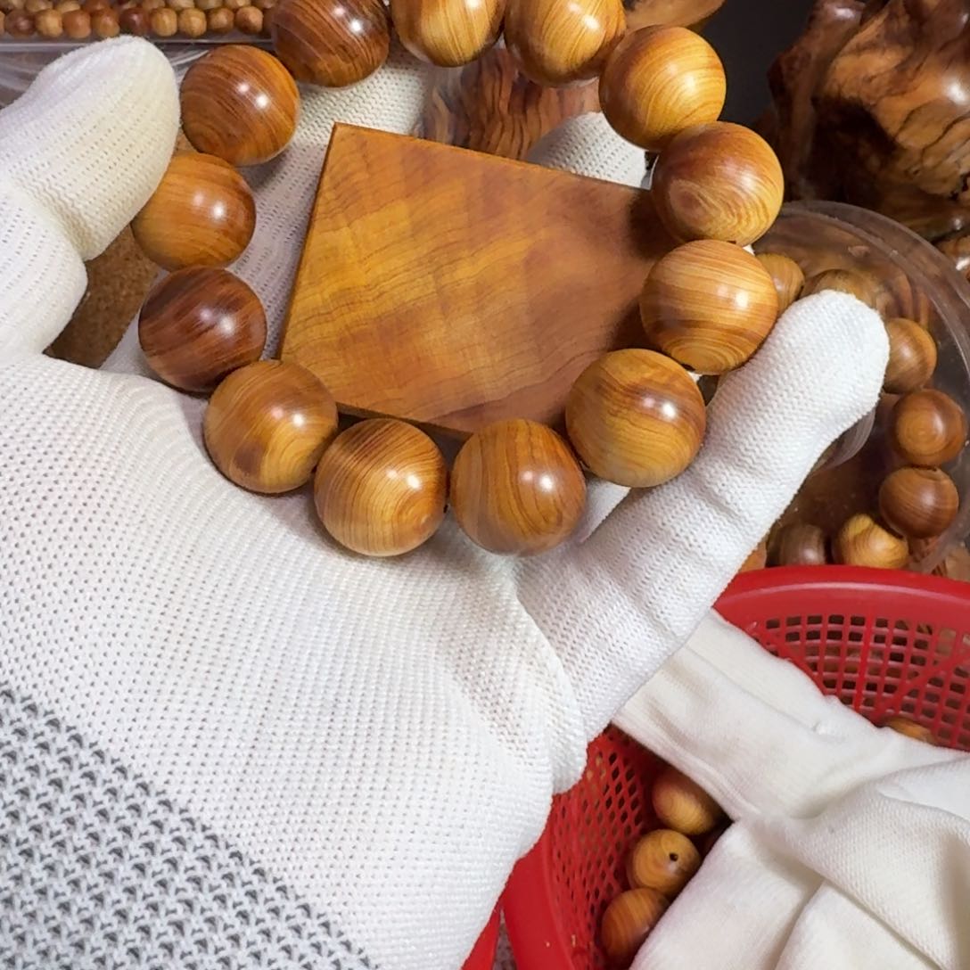 柏木（崖柏）侯*太行崖柏1.8黑油闪电