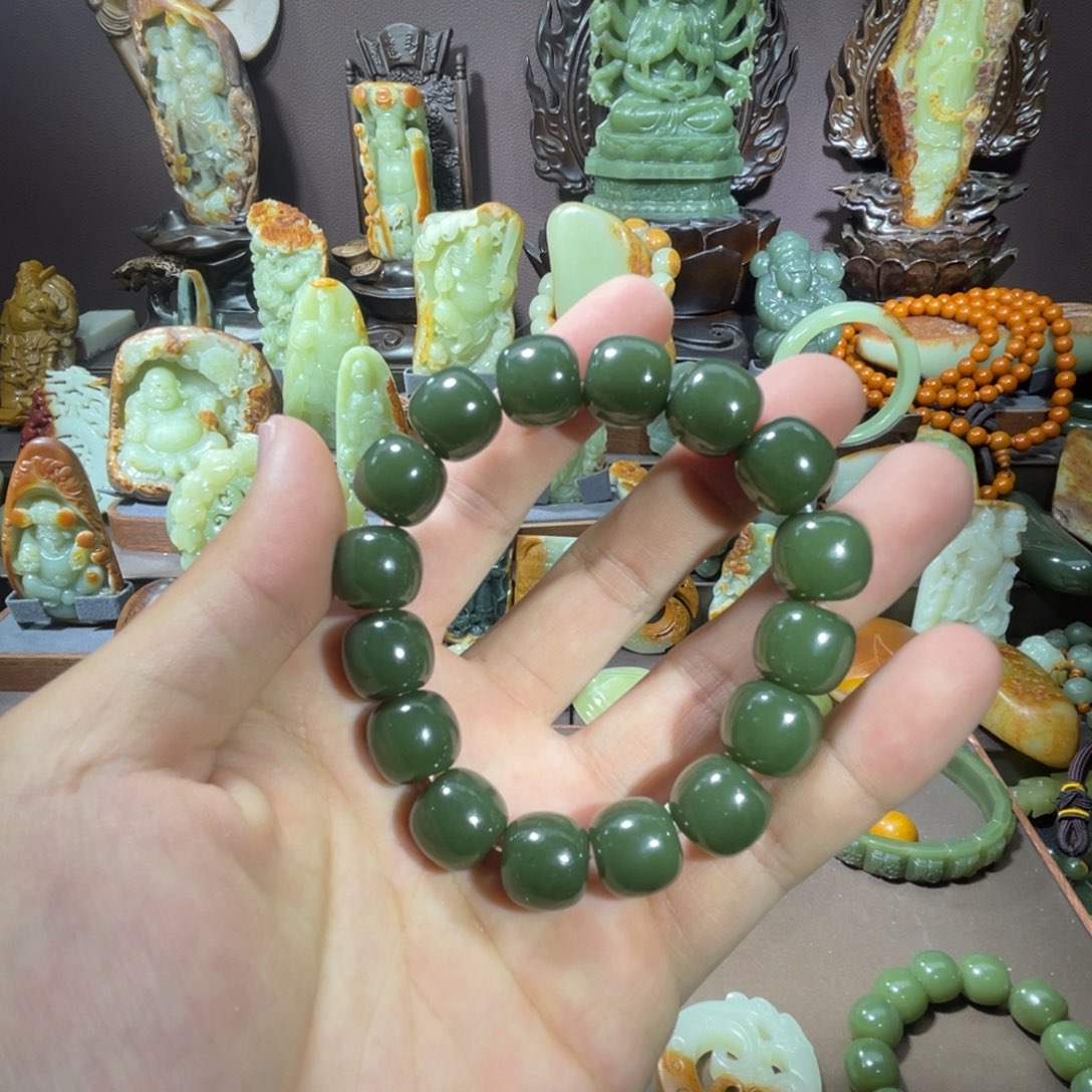 透闪石质玉手串未镶嵌
