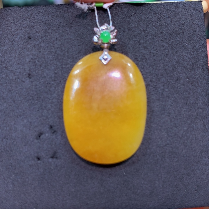 翡翠18K金镶嵌颈饰翡翠