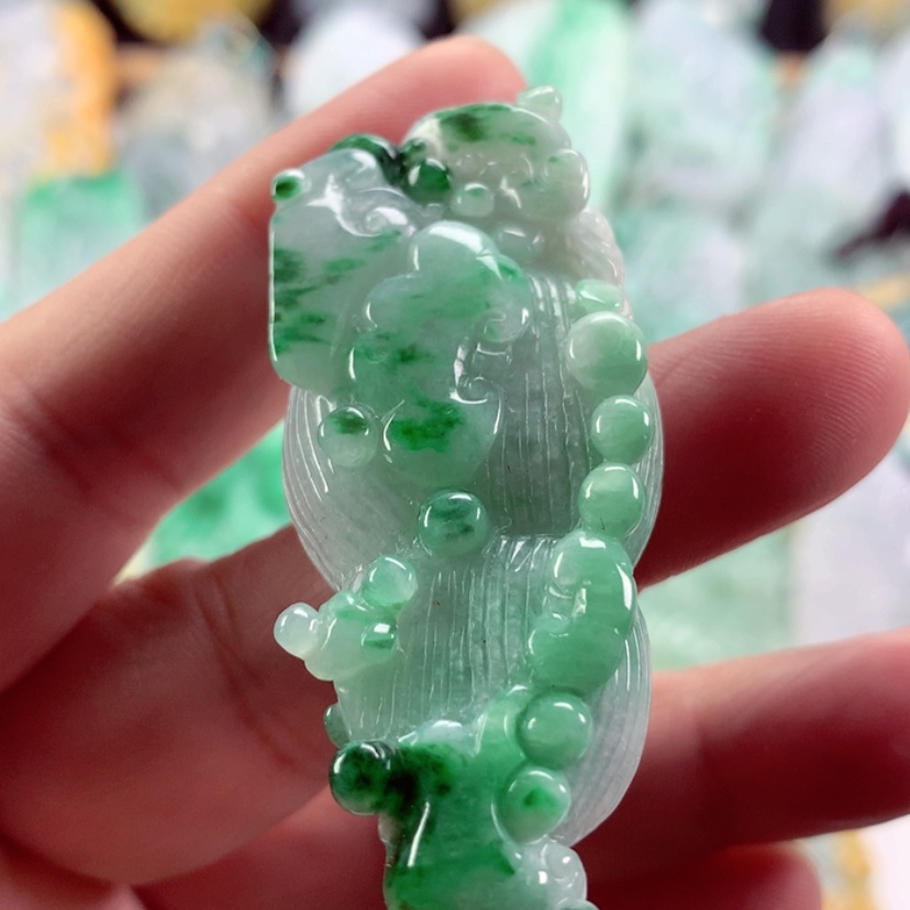 【闪购商品】翡翠吊坠(不含链)未镶嵌