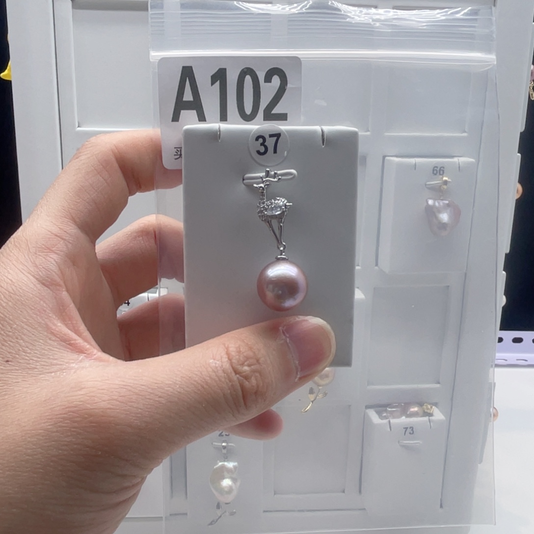 合金淡水珍珠颈饰