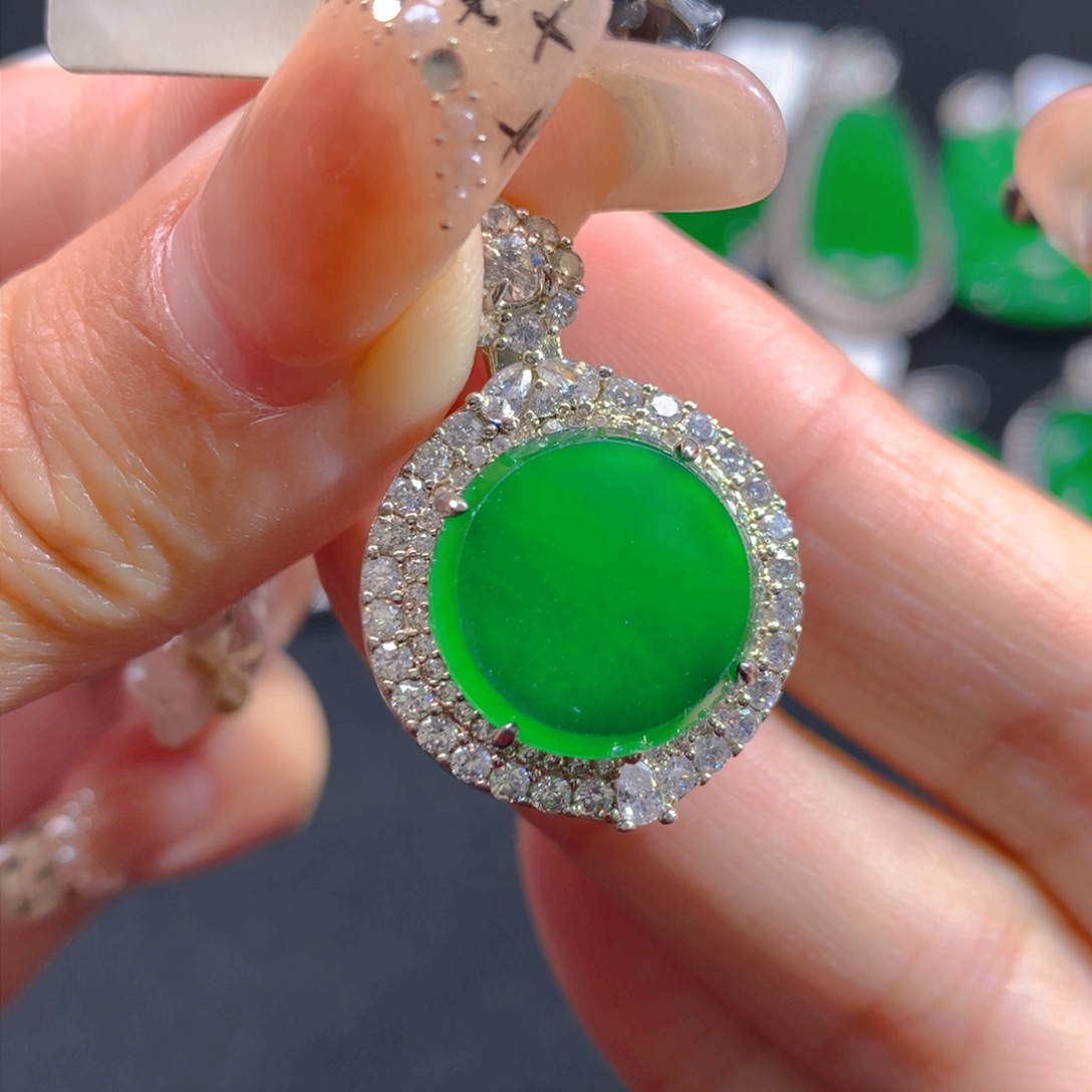 翡翠颈饰银S925镶嵌111111111111