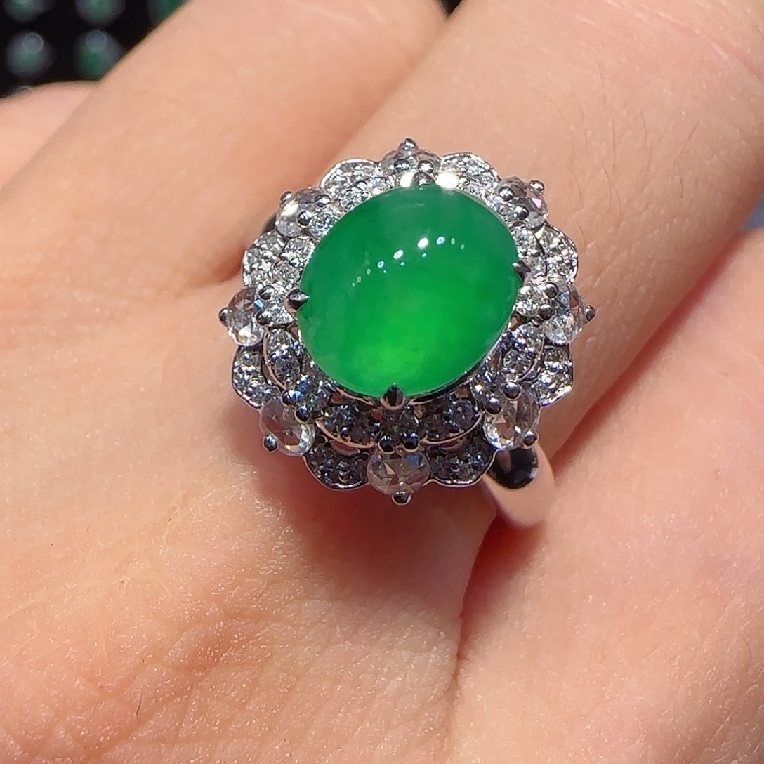 翡翠戒指18K金镶嵌戒指