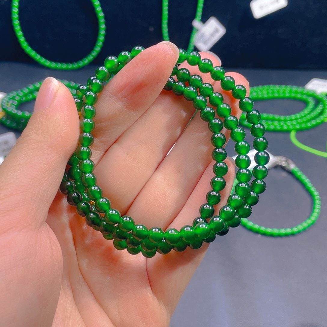 翡翠未镶嵌颈饰卡5