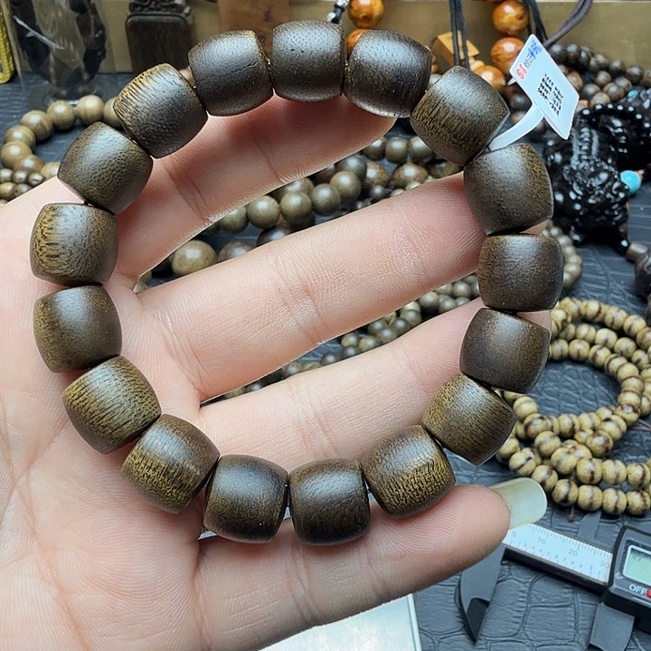 沉香沉香碎屑海南金丝蜜结绿棋