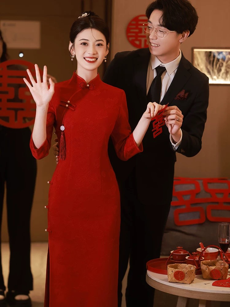 红色旗袍敬酒服2025新款结婚订婚回门服新娘高级感改良年轻款秋冬