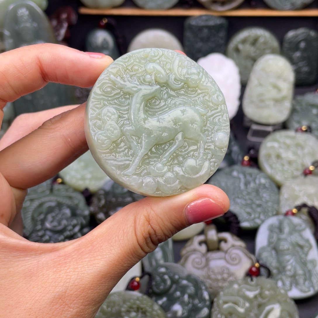 和田玉颈饰未镶嵌