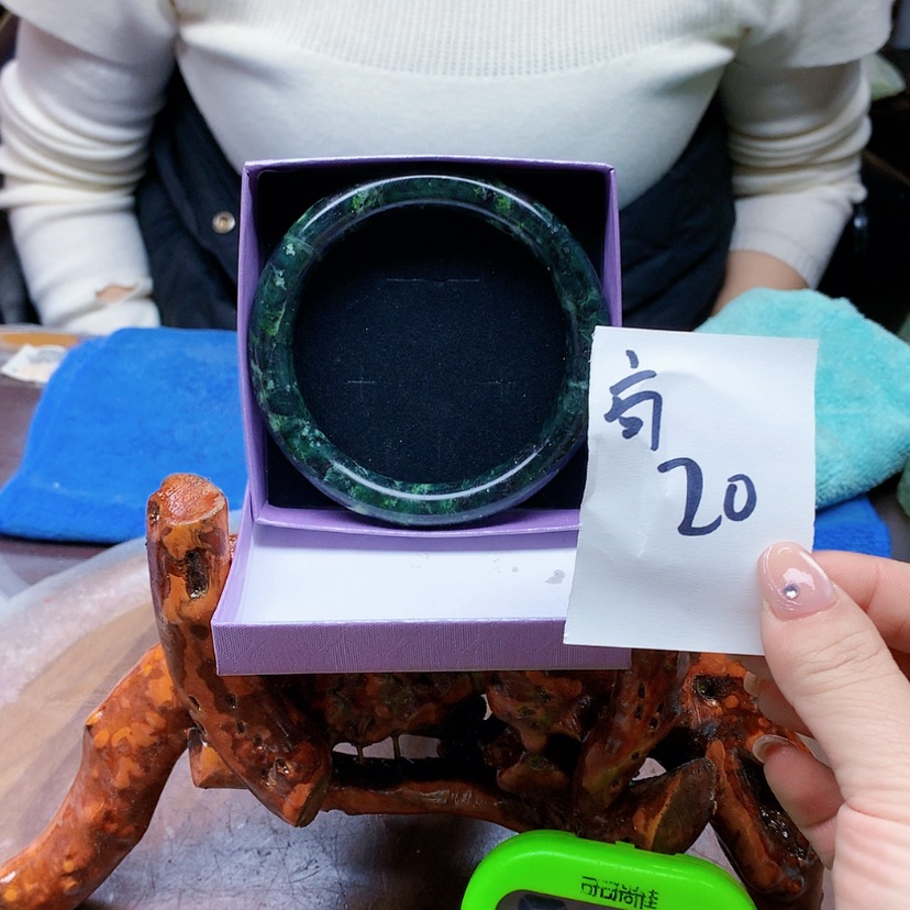 【闪购商品】未镶嵌蛇纹石玉原石街****5