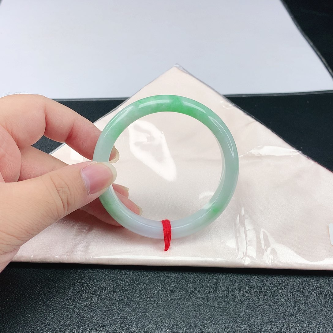 翡翠手镯未镶嵌翡翠746
