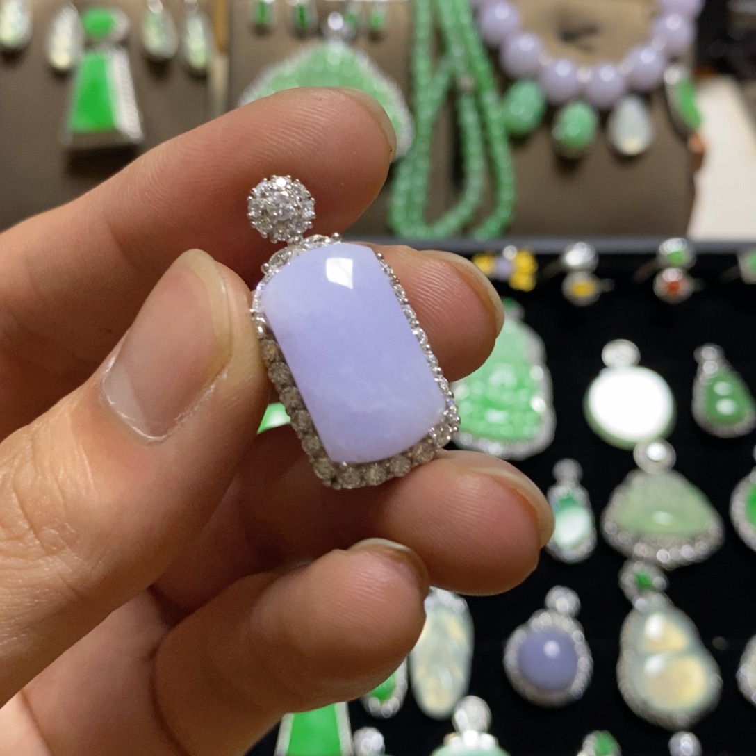 翡翠颈饰银S925镶嵌天然翡翠
