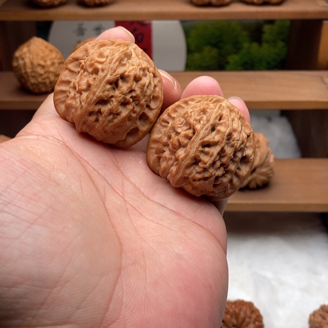 文玩核桃吊坠40全品白狮子