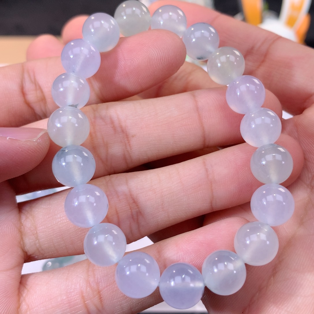 翡翠手链未镶嵌翡翠