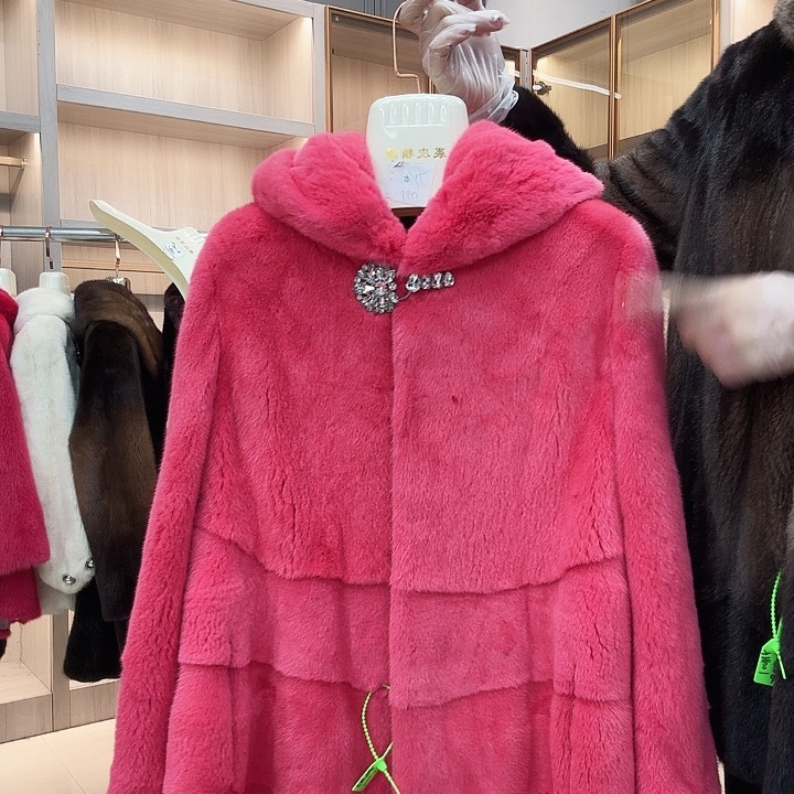 粉色连帽貂皮yh0743