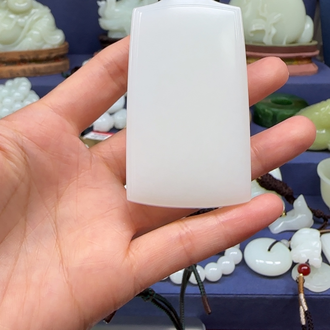 佩***服和田玉未镶嵌挂件