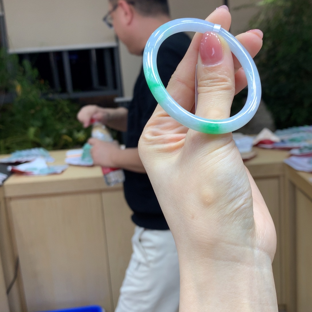 翡翠手镯未镶嵌北*不退不换