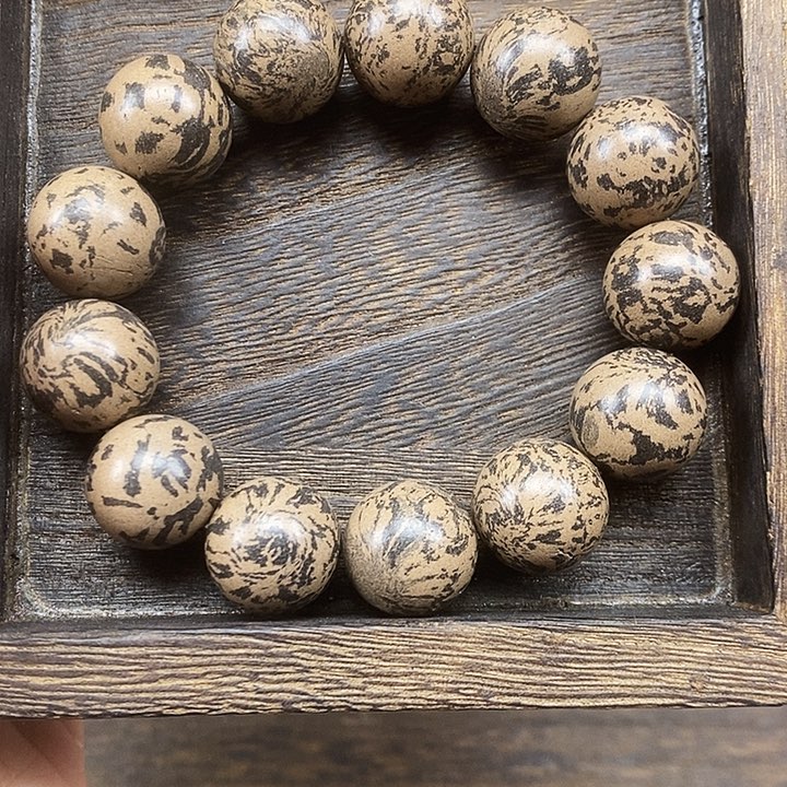 龙涎黑影1.8天然合香手串单圈微瑕