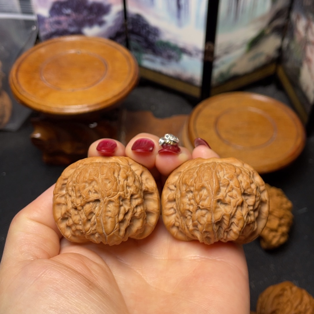 文玩核桃把件42血麒麟