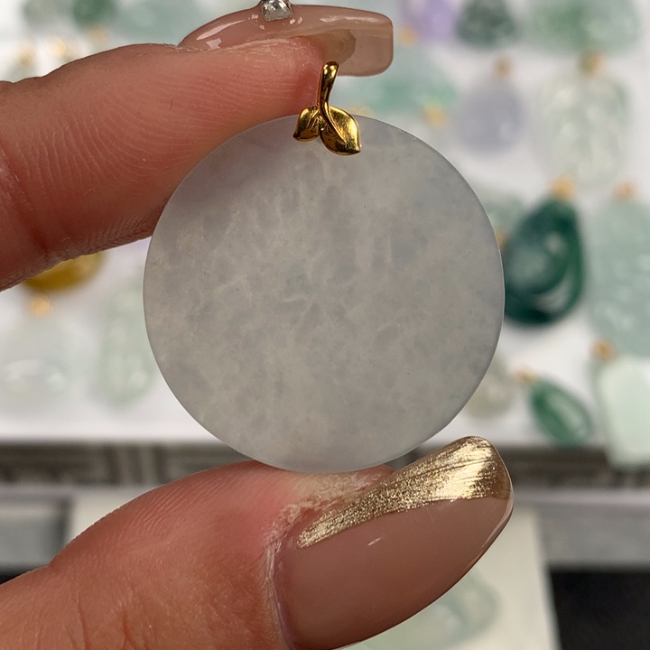 翡翠颈饰18K金镶嵌无事牌