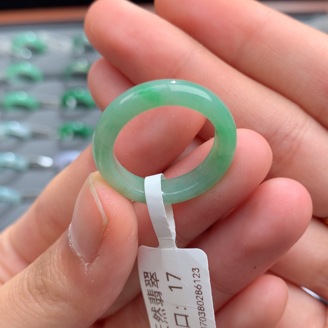 翡翠戒指未镶嵌天然