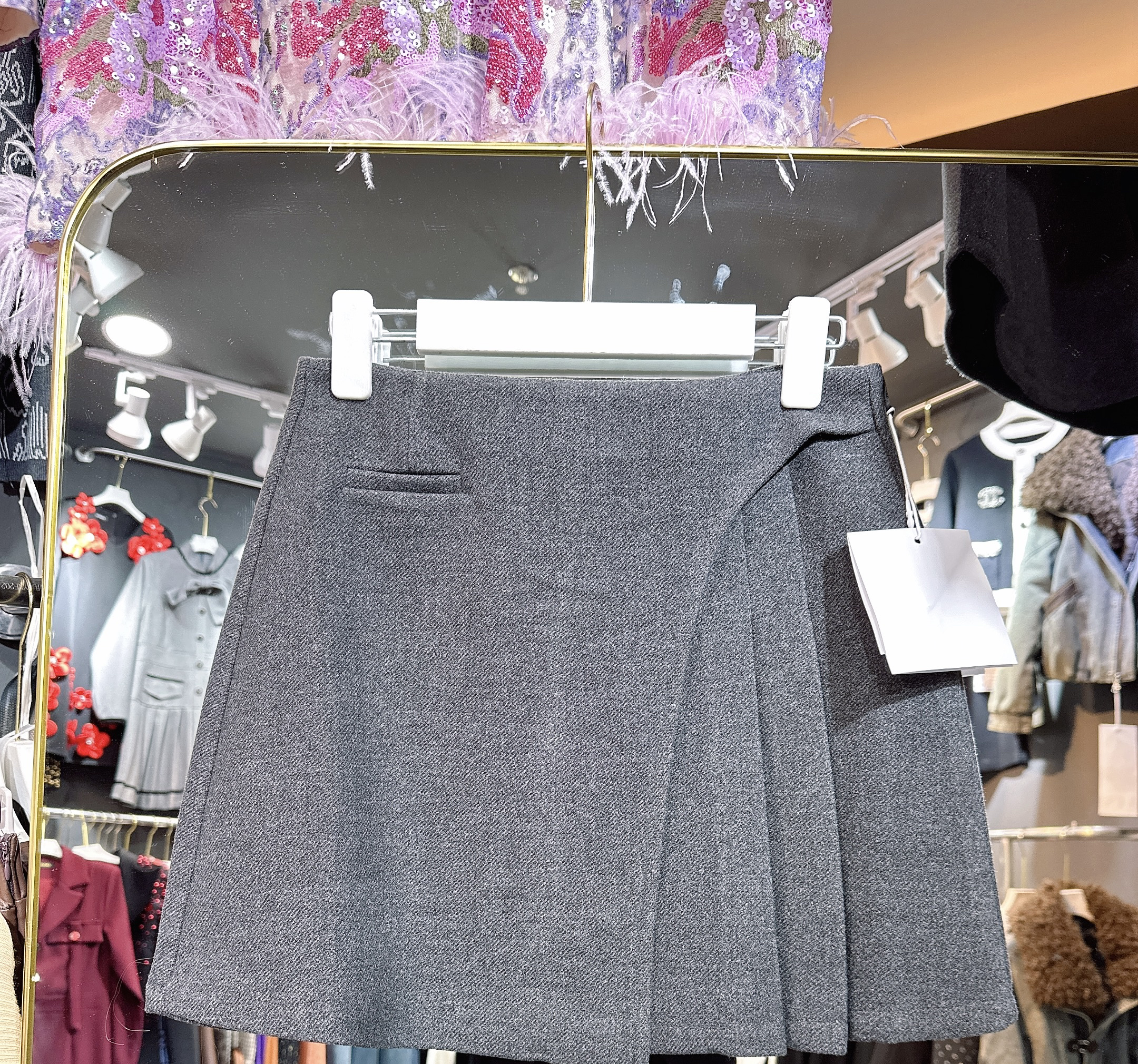 冬季新款高级感毛呢A字半身裙子女高腰显瘦不规则百褶设计感短裙