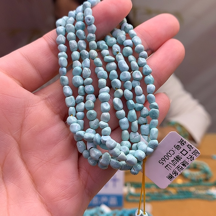 未镶嵌绿松石原矿