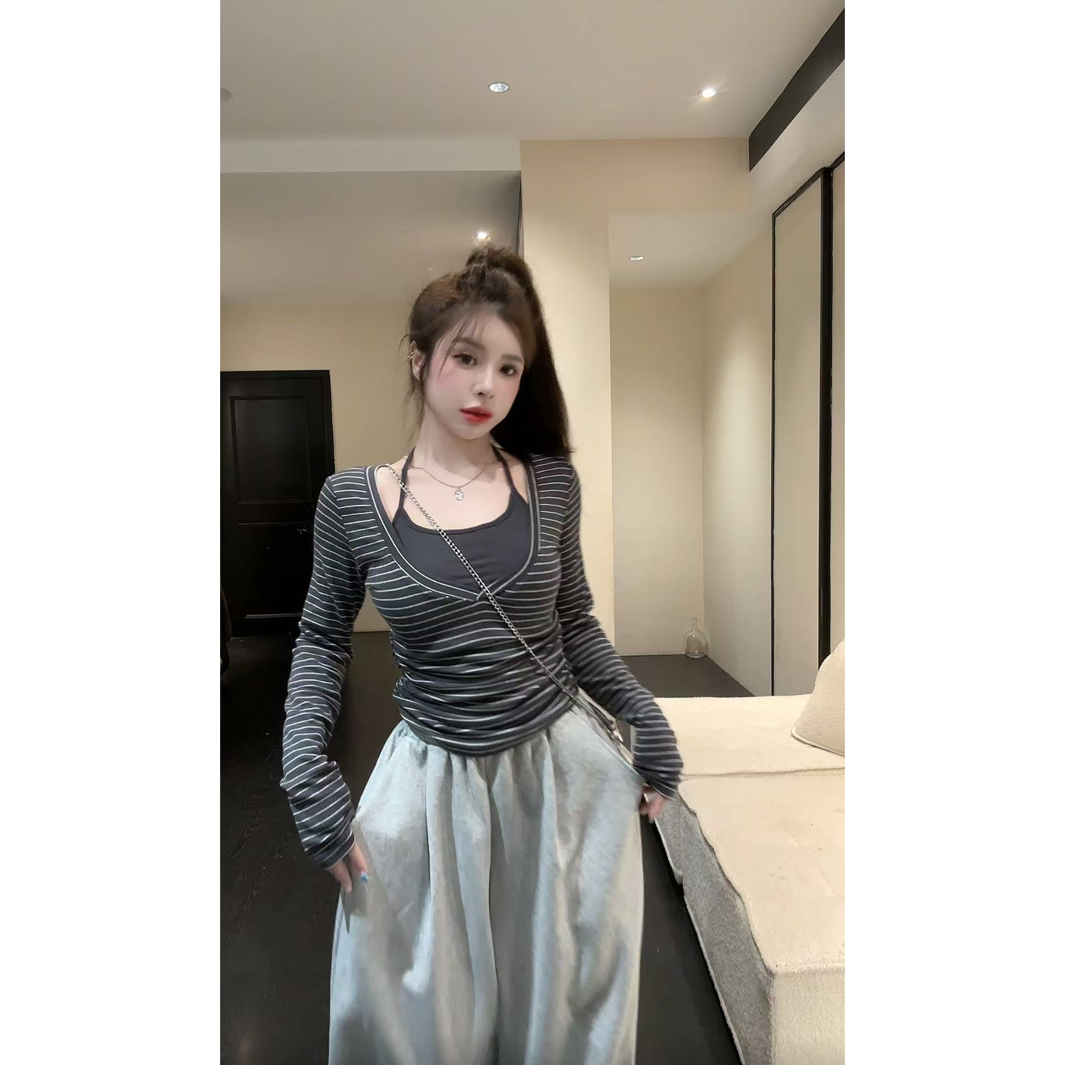 【HuiHui】修身条纹休闲风T恤纯欲小众设计感长袖（L0190）