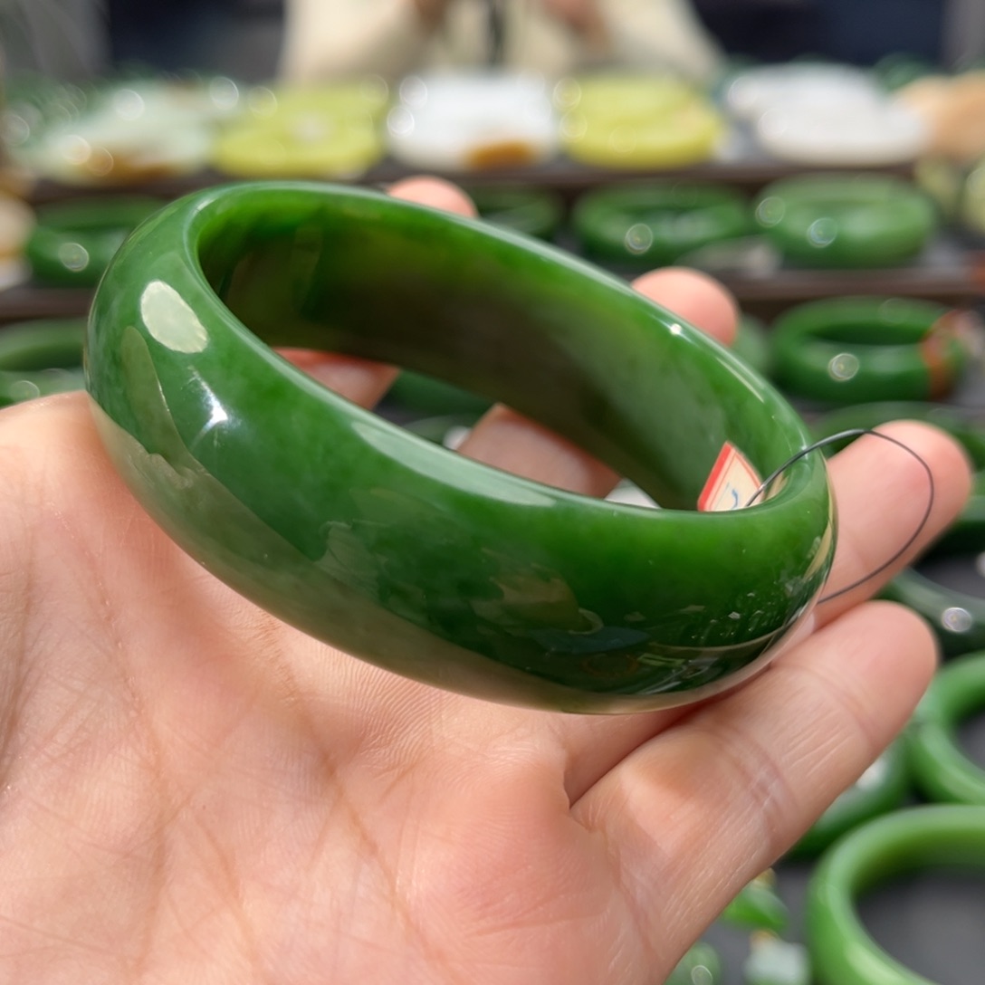 和田玉（碧玉）手镯未镶嵌