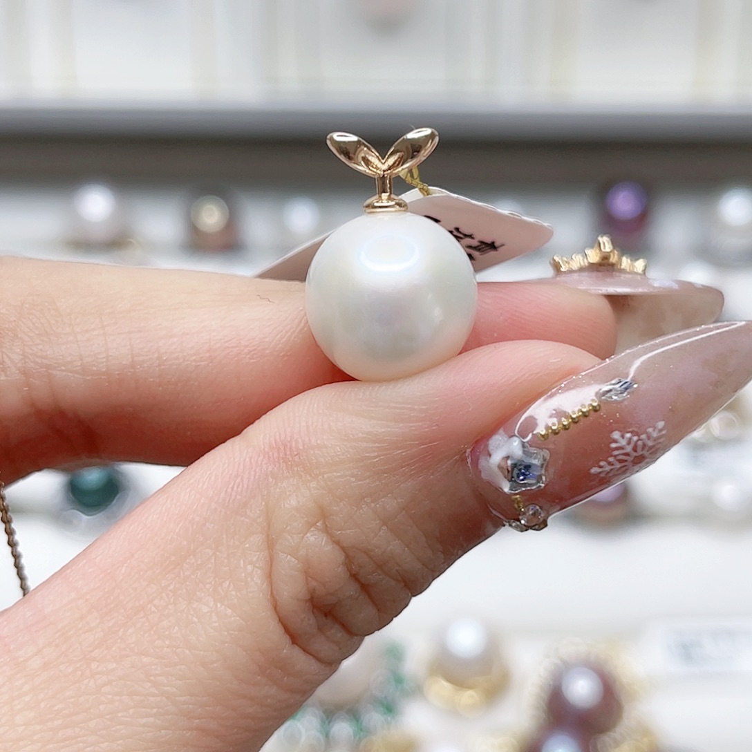 淡水珍珠吊坠(赠链)未镶嵌