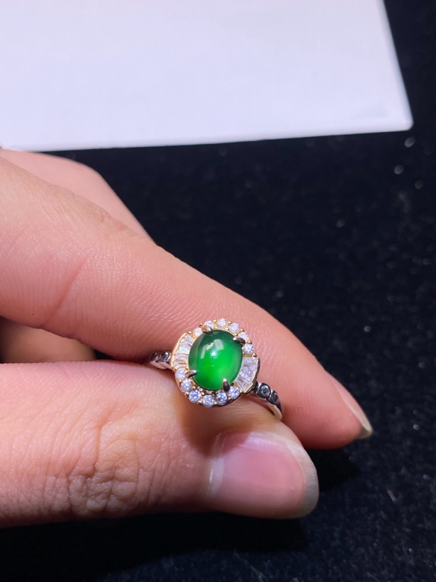 （危料专卖）天然翡翠A货 蛋面戒指
