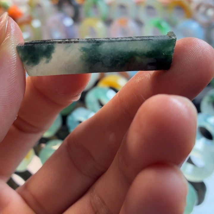 定制翡翠未镶嵌边角