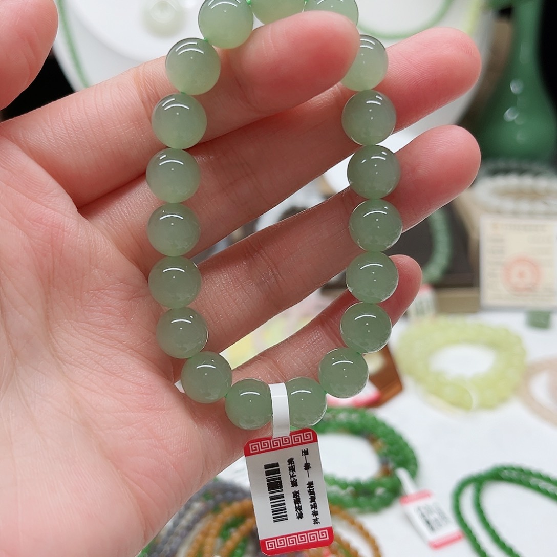 手链未镶嵌和田玉三**华