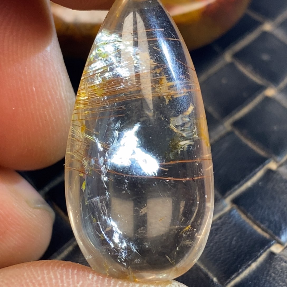 水晶颈饰未镶嵌大****飞