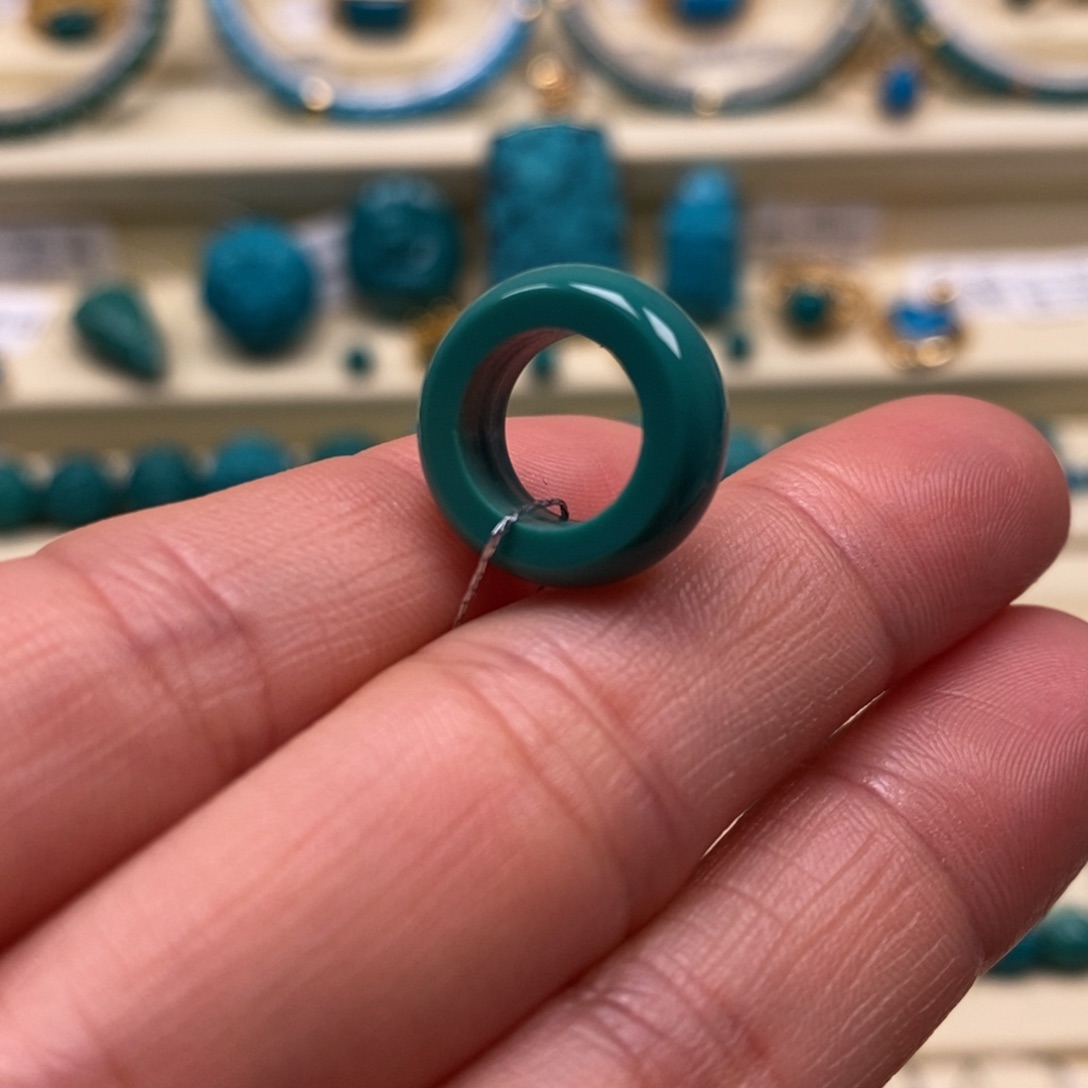 绿松石未镶嵌珠宝奇石内径9跑环可以跑7-8串