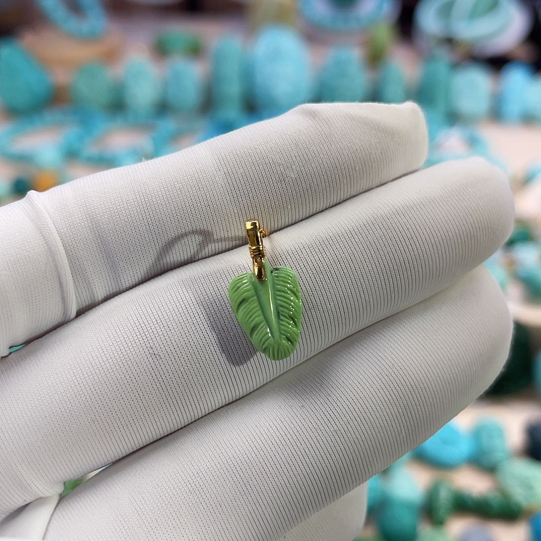 绿松石珠宝奇石18K金镶嵌