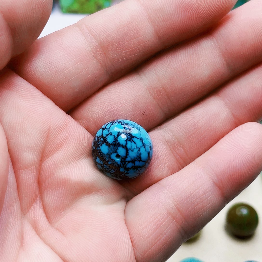 绿松石未镶嵌颈饰