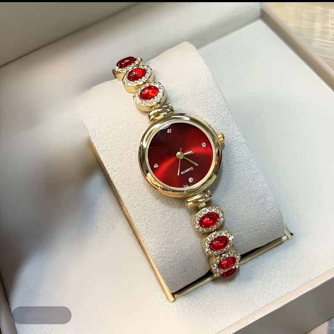 【新品直发】中古风·高级感小表盘手链腕表樱桃红· 6912 —— H