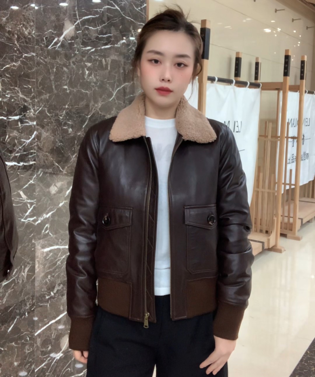 2025秋冬新款绵羊皮油蜡皮鹅绒服33025