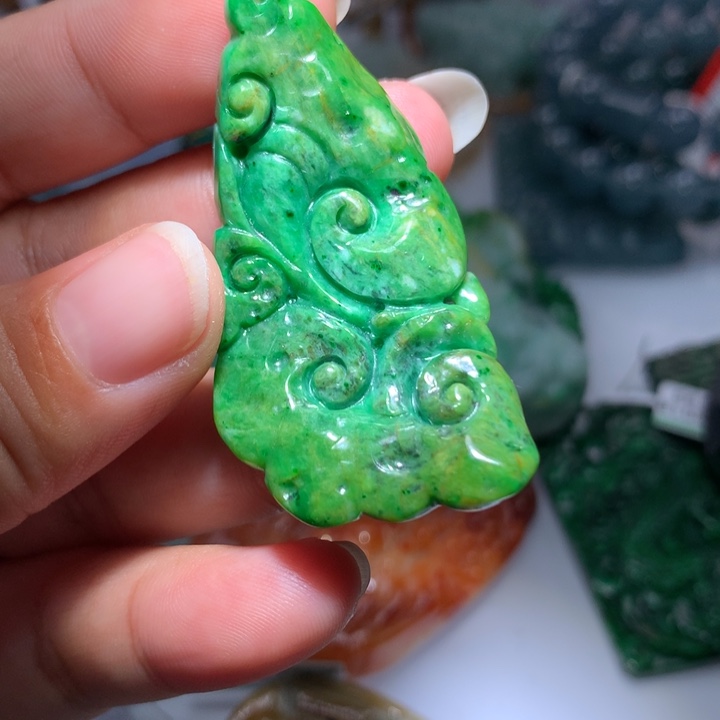 翡翠颈饰未镶嵌保真天然A货翡翠